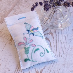 Sachet Lavande Gibus www.corinnebernardesboutique.com