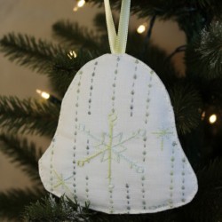 Déco de Noël cloche Pixel www.corinnebernardesboutique.com